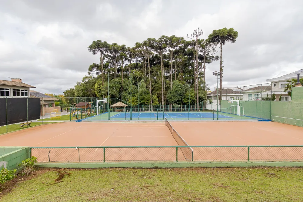 Quadra de tênis — esporte e lazer ao ar livre
